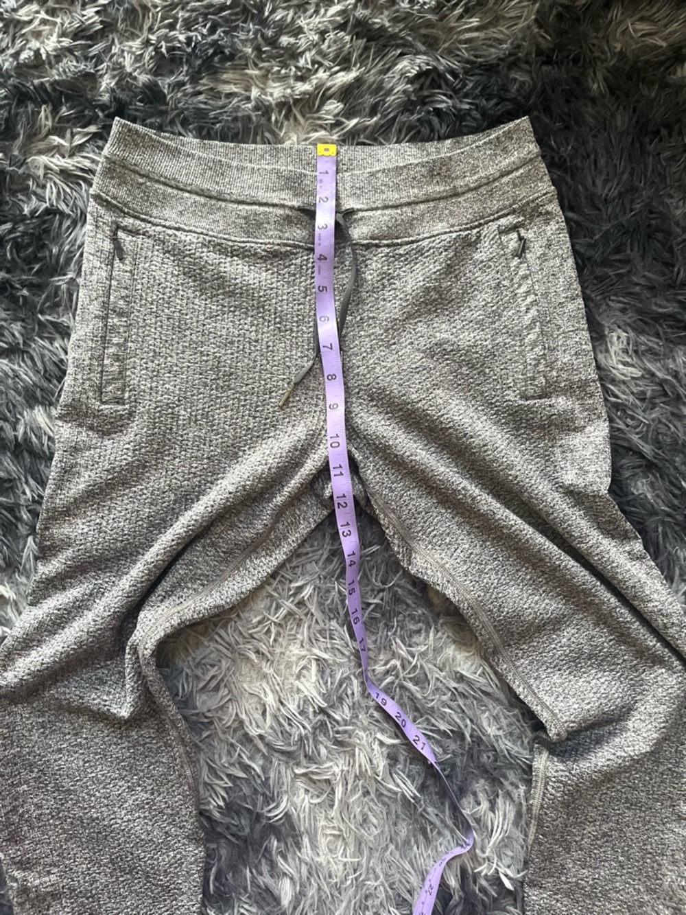 Lululemon Engineered Warmth Merino Wool-Blend Joggers  with Rib-Knit Design SZ 6 - Picture 8 of 10